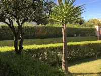 Dependance in Villa 7 km from Cefalù near the sea with garden and services. Hotels in Lascari