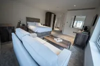Shore Hotel Laxey - parking