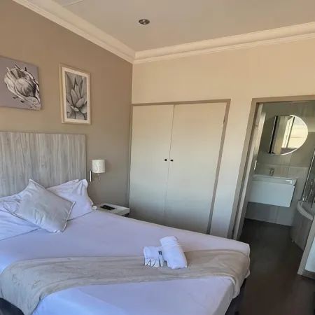 Travel Lodge