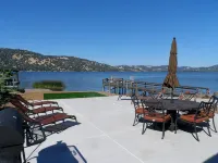 Direct Lake Front Paradise Cove #1 In Reviews - Beach - Launch - Traeger Smoker - 2-Star