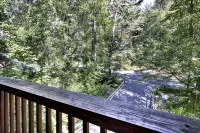 Romantic, Cozy & Beautiful Getaway Cabin, Hot Tub & Close to Parkway! - Romantic