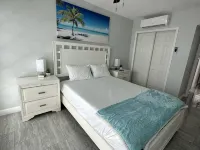 Beach Block Apartment w/ Balcony - 4-Star