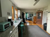 Completely remodeled lower unit in historic 1880's house. Hotels in Ishpeming