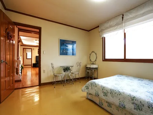 Yeoju White House Pension