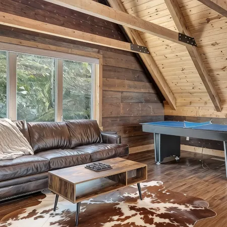 "LAKEVIEW": No Steps, Hot Tub, Boat/Swim Dock, Elevator
