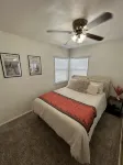 Entire Home by Newport Beach, Disneyland and SNA! Pet Friendly Home Downtown