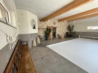 Renoviertes Ferienhaus 115 qm, mit Ganzjährig Beheiztem Innenpool 28 C und Spa
