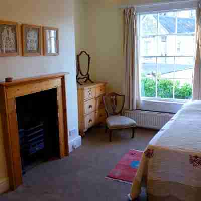 Grade II listed terraced house in Bath, Somerset Rooms