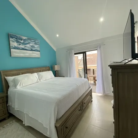JeSal’s Escape 3 Bedroom Townhome Negril- 5 min From Beach- Perfect For Longterm