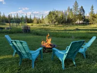 Meadow View Guest House, covered parking and only 10 minutes from ski hill - Hot Springs