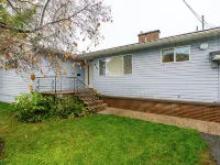 Modern 3-bedroom Rancher with AC and WiFi in Chilliwack Hotele w: Chilliwack