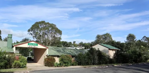 Kilcoy Gardens Motel - parking