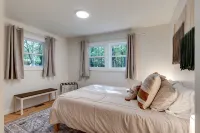 Lakeview, 3-Bedroom Cottage, newly renovated - Homestays