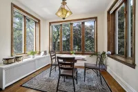 100 Yr. Old Chicago Brick Craftsman with yard, Near Beach and Loyola! - Holiday bungalows
