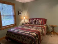 Avalon Guest Lodge 3102 House. 2 Baths, 2 Living Rooms. Sleeps 9