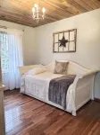 Beautiful 4Br/2BA Minutes to Asheville Airport/Agriculture Center/Sierra Nevada