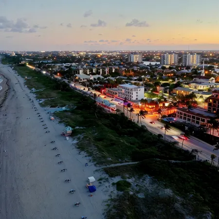 Impeccable 3 BR Beach Home Near Famed Atlantic Ave