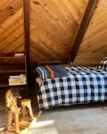 Wooden A-Frame Cabin Nestled in the Tall Pines - Alppimaja