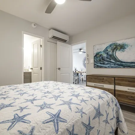 Ocean view, fully remodeled, 2nd floor, few steps away from the best beaches