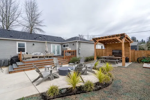 University Area Bungalow - The Moxie Harris House - 4-Star