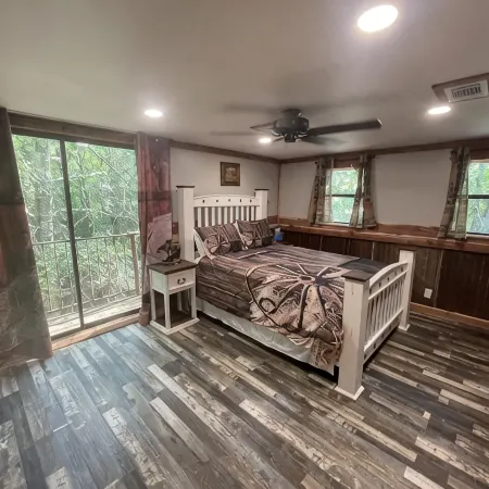 Sleep in a Hayloft - Longview, Tx