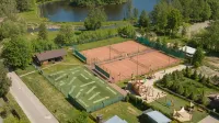 Hotel Żubrówka Spa & Wellness - gimnasio