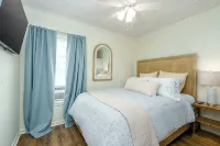 Cozy cottage with easy access to beach & restaurants- Pet Friendly! - Wifi