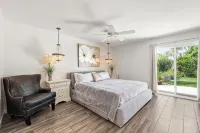 Gilbert Home, Walk to Downtown, Restaurants, Nightlife 10+ location! - Pools