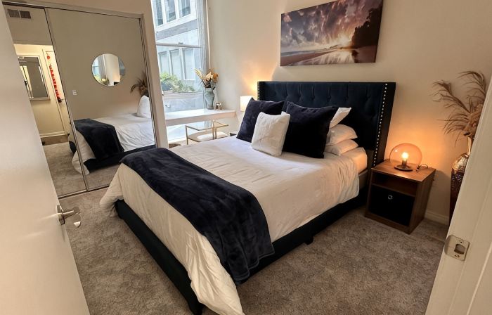 Lush 1 bd Koreatown w/ FREE parking & In-Unit laundry