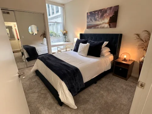 Lush 1 bd Koreatown w/ FREE parking & In-Unit laundry - Gym