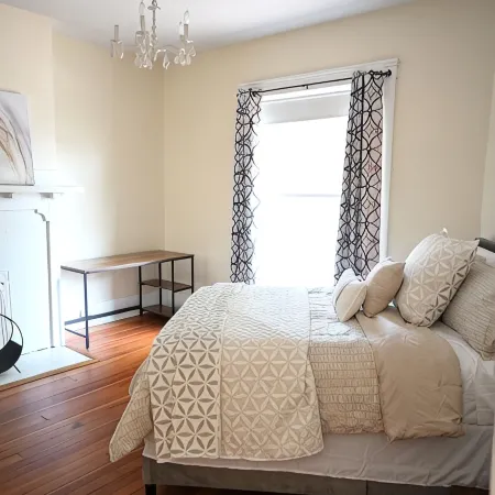 4 Bedroom Memphis Historic Home and Summer In-ground Swimming Pool