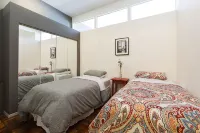 Classic NYC 4Br I Prime Location I Walk-up - Bungalows