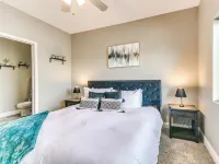 The Cascades at Jordan Creek WDSM/Pool/Tanning/Gym - Apartments