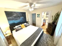 Incredible fenced in dog friendly cottage in downtown Brevard with hot tub! - 4つ星