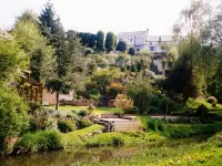 Brownhill House - موقف سيارات