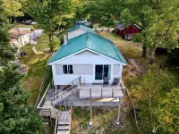 Cottage right on the AuSable River in charming Mio - 3 étoiles