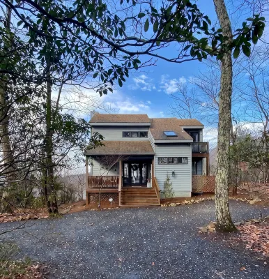 Cozy Cottage with beautiful Mountain View’s - close to wineries - Gym