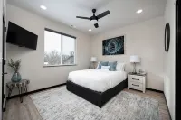 Spacious & Industrial Condo - Perfect for the Whole Gang! Dogs Ok & Great Rates! - Wifi