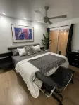 3b/2b "Beadle Box" Architectural Loft w/ Doghouse + Golf - شرفة