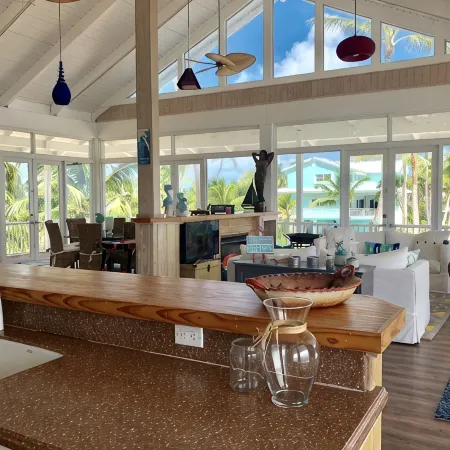 Beach Dream House, relax and enjoy the clear waters of Islamorada  FL