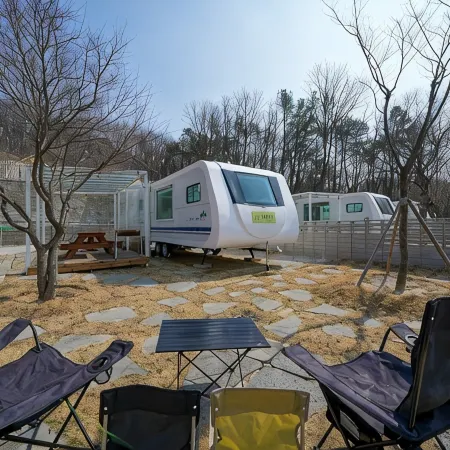 The Hill Glamping