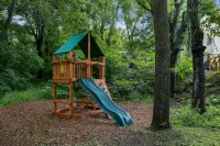 "New" Lake Michigan R & R Recently Completed Major Rehab - WiFi