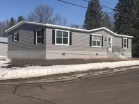Tiny’s  Retirement Home near the trails - 3-Star