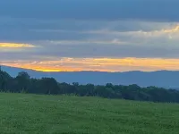Amazing Mountain Views, Cabin, Private Farm Setting, Convenient Location - 4-Star