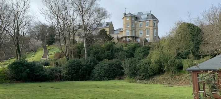 2 Bed Apartment The Priory - Panoramic Sea View Hôtels à&nbsp;: Shanklin