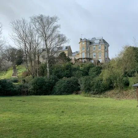 2 Bed Apartment The Priory - Panoramic Sea View