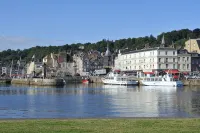 Remodeled waterfront romantic apartment downtown Honfleur. Panoramic sights - 4-stjärniga