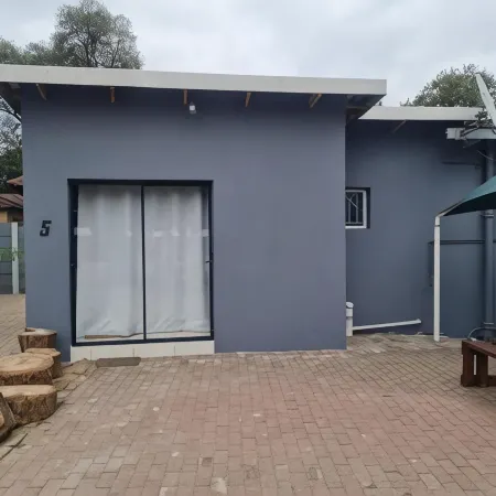 Shabis guest lodge