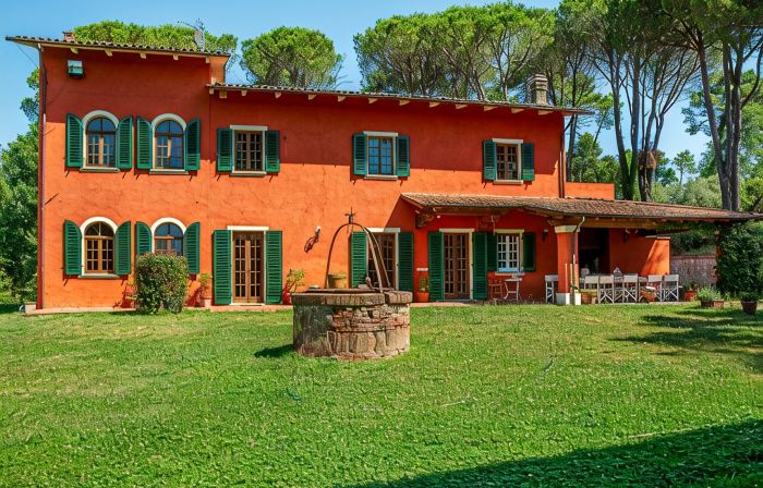 Charming Villa with private pool between Lucca and Florence