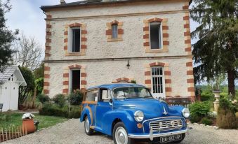 AU Milieu Coule la Garonne